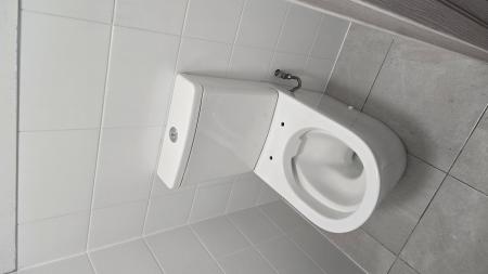 Установка напольного унитаза
