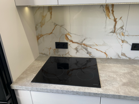 Установка и подключение электрической варочной поверхности Установка столешницы ДСП Установка и подключение врезной мойки