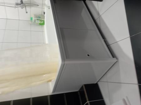 Установка экрана под ванну