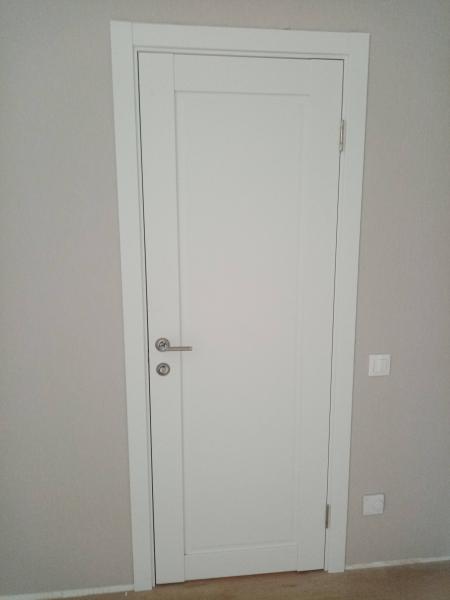Демонтаж и монтаж наличников с фиксацией на пену (выпадали с посадочного места).10шт.устранение недочетов по стыкам доборов и наличников