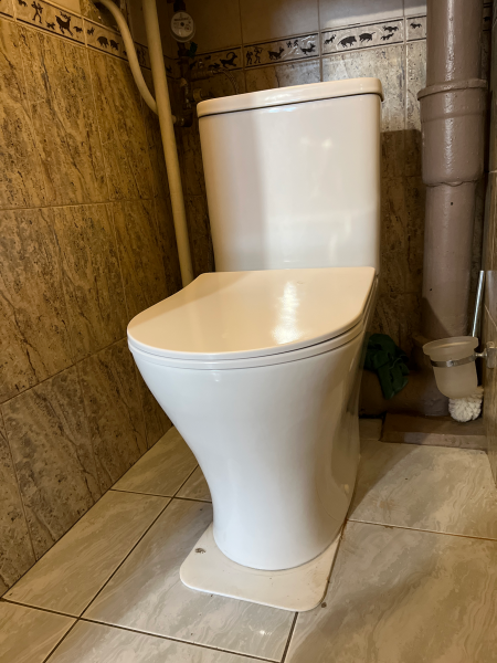 Установка напольного унитаза