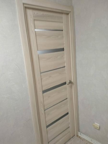 Установка межкомнатной одностворчатой двери с врезанной фурнитурой (2 и более шт)