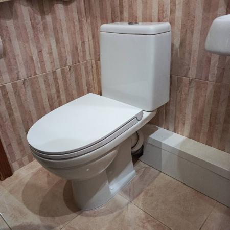 Установка напольного унитаза