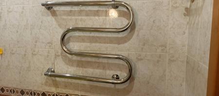 Монтаж водяного полотенцесушителя на готовую подводку (без подгонки)