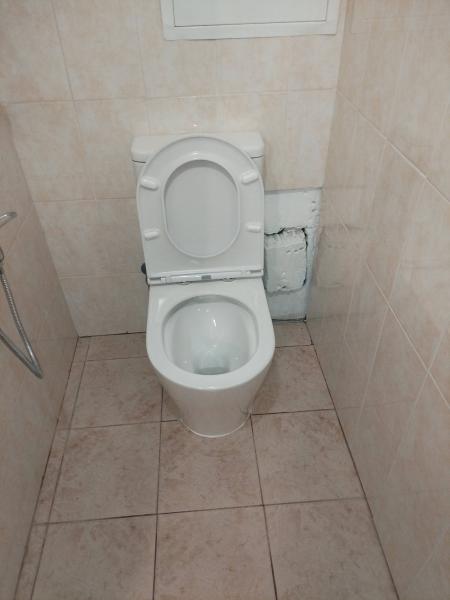 Установка напольного унитаза