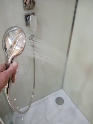 Установка душевой кабины шириной до 90 см