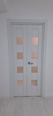 Установка межкомнатной двухстворчатой двери