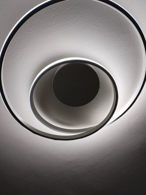 Установка люстры в сборке