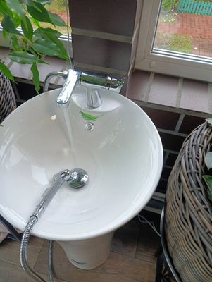 Установка смесителя (на готовые коммуникации)