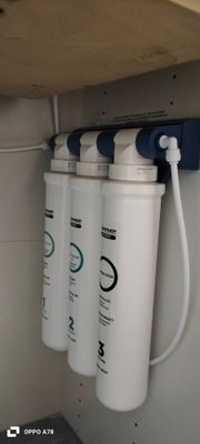 Установка проточного фильтра под мойку