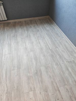 Монтаж пластикового плинтуса