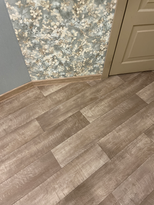 Монтаж пластикового плинтуса