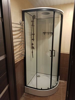 Установка душевой кабины шириной до 90 см