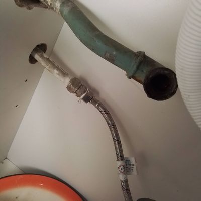 Устранение течи в доступном месте