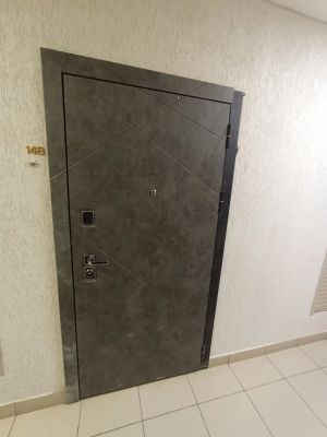 Демонтаж металлической двери с сохранением дверного  блока