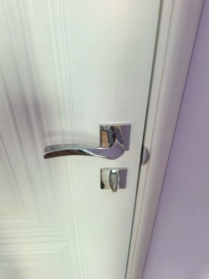 Врезка завертки/дверной ручки/магнитной ответки/цилиндра для замка