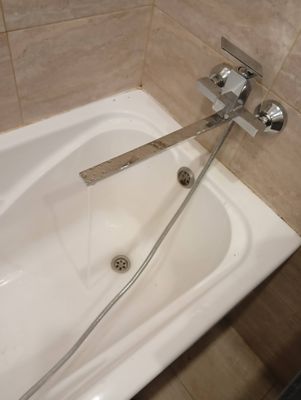 Установка смесителя (на готовые коммуникации)