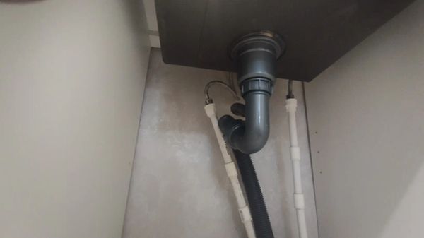 Установка и подключение врезной мойки