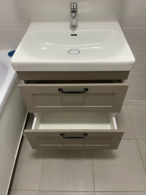 Установка раковины с тумбой