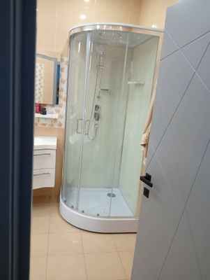 Установка душевой кабины шириной до 90 см