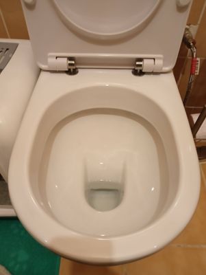 Установка напольного унитаза