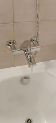 Установка смесителя (на готовые коммуникации)