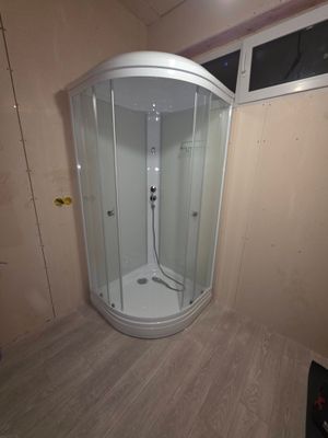 Установка душевой кабины шириной до 90 см