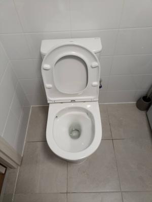 Установка напольного унитаза