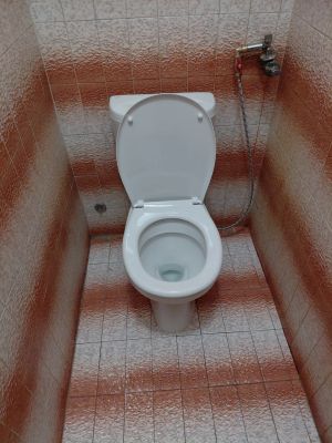 Установка напольного унитаза