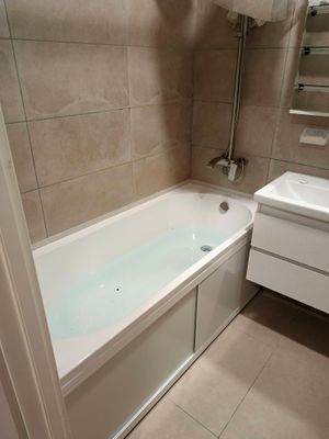 Установка акриловой/стальной ванны