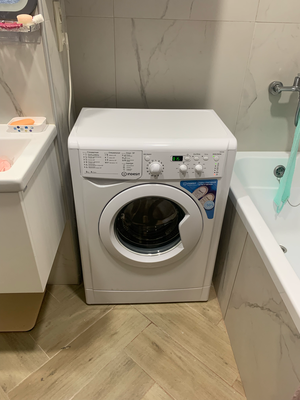 Установка отдельностоящей стиральной машины с подключением