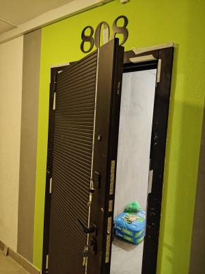 Установка входной двери весом до 95 кг