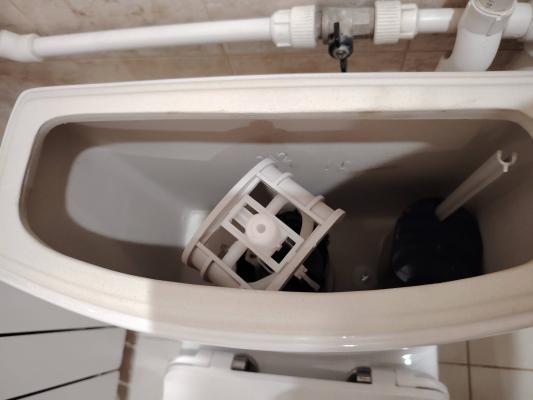 Установка напольного унитаза