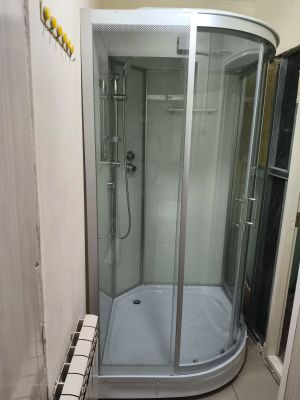 Установка душевой кабины шириной до 110 см