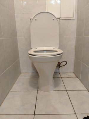 Установка напольного унитаза