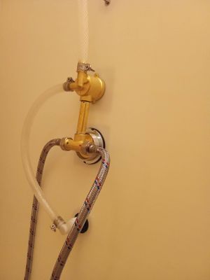 Установка душевой кабины шириной до 90 см