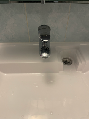 Установка смесителя (на готовые коммуникации)