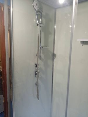 Установка душевой кабины шириной до 120 см