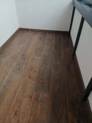 Монтаж пластикового плинтуса