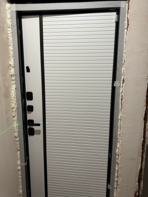 Установка входной двери весом до 95 кг