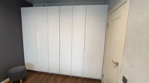 Установка и регулировка распашной двери