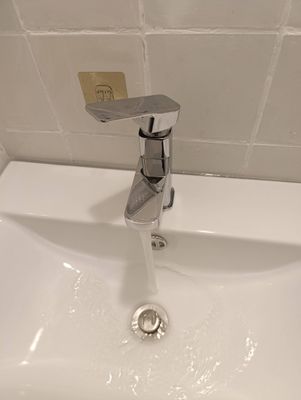 Установка смесителя (на готовые коммуникации)