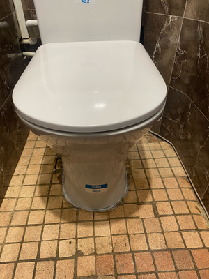 Установка напольного унитаза