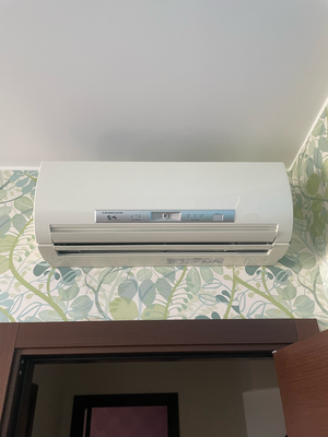 Выполнена тщательная очистка фильтров, обработка теплообменника, устранение загрязнений, проверка дренажной системы, восстановление работы устройства для улучшения эффективности.