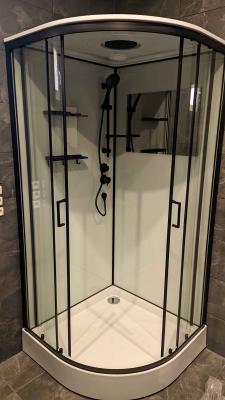 Установлена современная душевая конструкция с гидромассажными функциями. Подключены водопроводные коммуникации, смонтированы стеклянные панели, герметично закреплены двери, проверена работа системы.