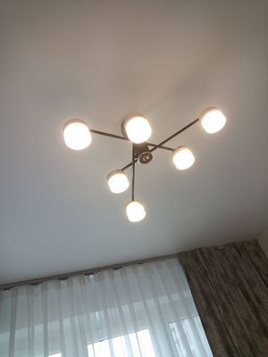 Установка люстры в сборке