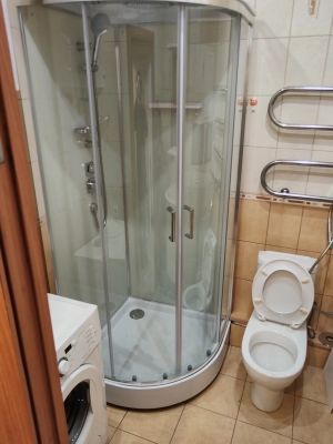 Установка душевой кабины шириной до 90 см
