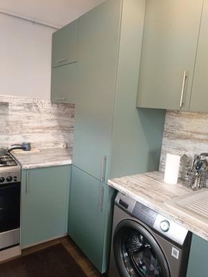 Установка и подключение встраиваемого холодильника