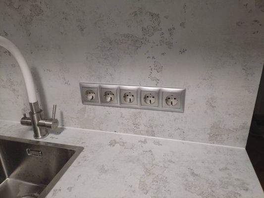 Установка стеновой панели HPL Монтаж/демонтаж розетки/выключателя Демонтаж стеновой панели HPL без сохранения