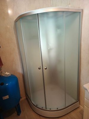 Установка душевой кабины шириной до 90 см